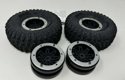 Beadlock 1.9” Wheels and 2x Hyrax